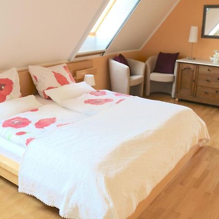 Familienfreundliche Ferienwohnung Am Reuterteich Seedorf  Luaran gambar
